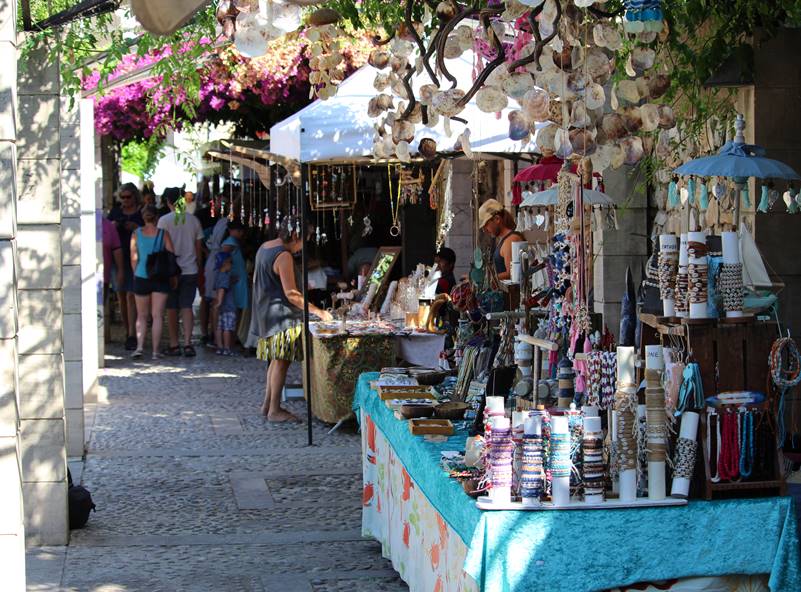 Mercadillo semanal de Artà