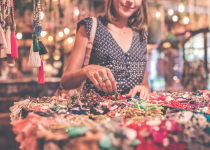Mercado artesanal de la Plaça Major
